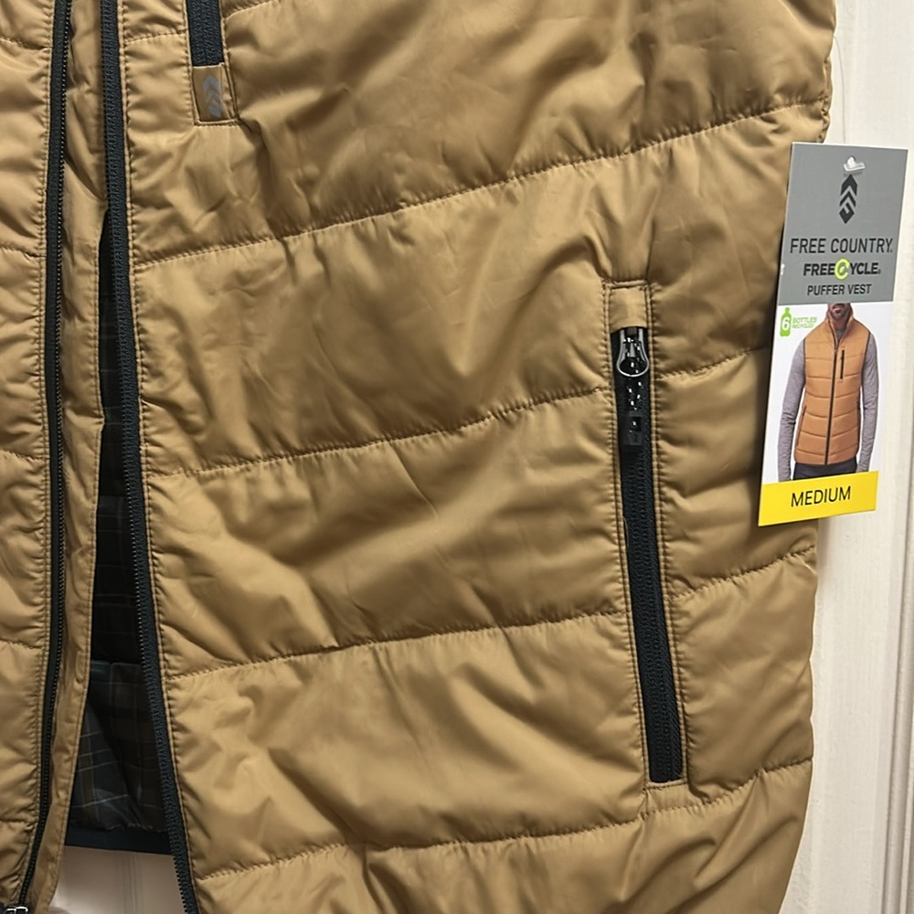 Free Country Men’s Puffer Vest Size Medium Tan NWT - Picture 6 of 8